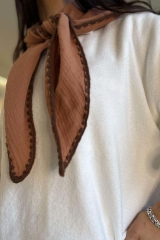 Pia Whipstitch Neckerchief Dark Tan & Chocolate /20=